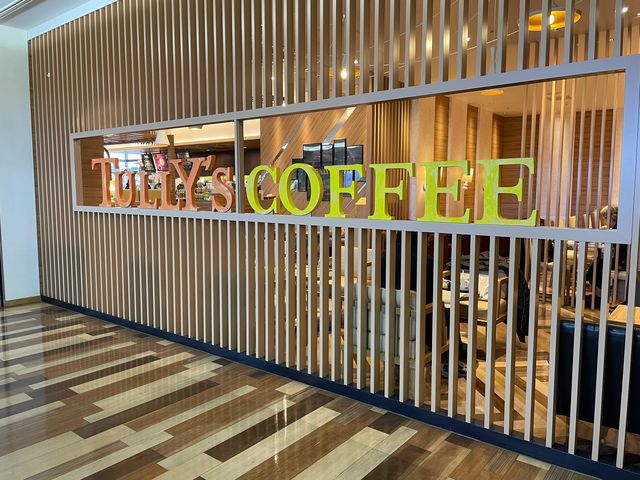 コムシティ三階_タリーズコーヒーショップコムシティ黒崎店(Taste the Difference | TULLY’S COFFEE)