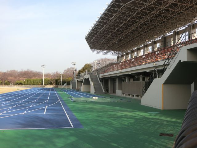 新しくなった陸上競技場。_大蔵運動公園
