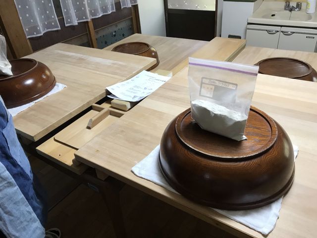 二八蕎麦粉など必要な道具も全て揃えて下さってます。_ほたるとさくら