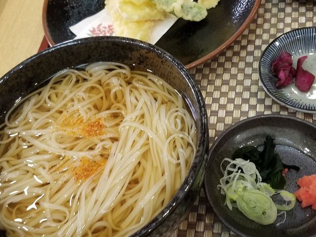 稲庭うどんセット_横手駅前温泉 ゆうゆうプラザ