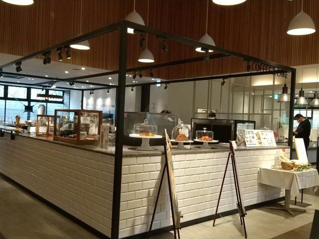 こちらでチーズケーキのテイクアウトも出来ます♪_チーズガーデン 那須本店