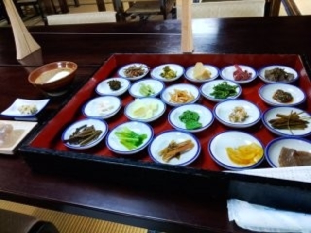 三頭山荘