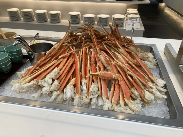 カニ酢、カニハサミ、カニフォーク?があり良かったです。味も旨味があり、何度もおかわりしました。_成田東武ホテルエアポート