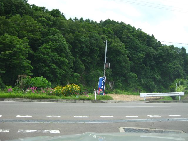 道路からお蕎麦やさんへの標識がありました。_そばえ庵