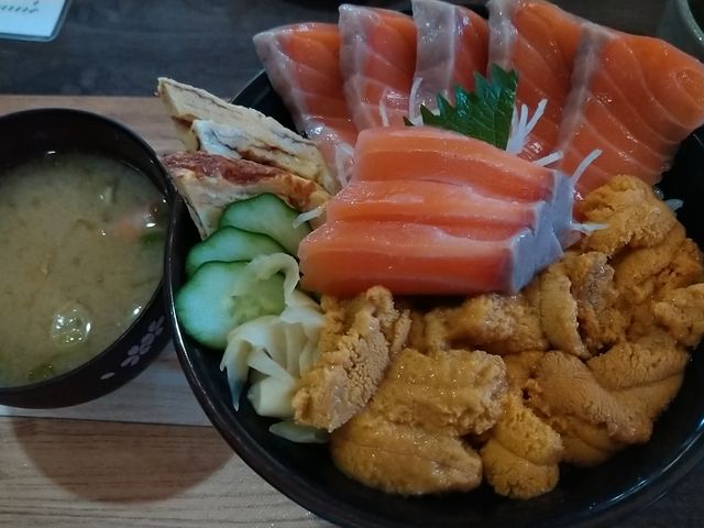三色丼 甘海老ニ色丼_福よし