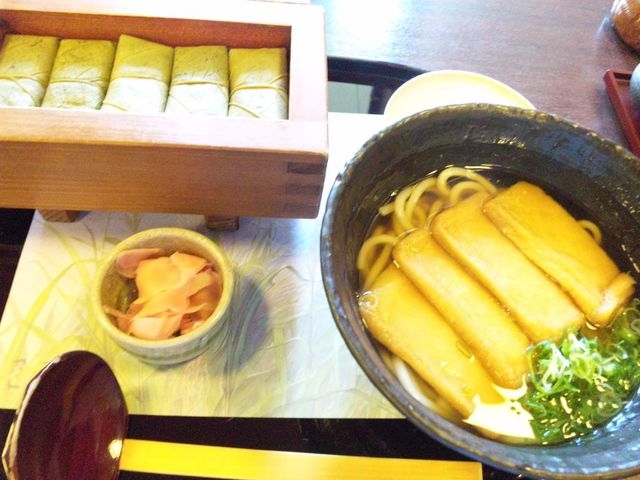 セットものも充実_ヤマトの柿の葉ずし五條本店