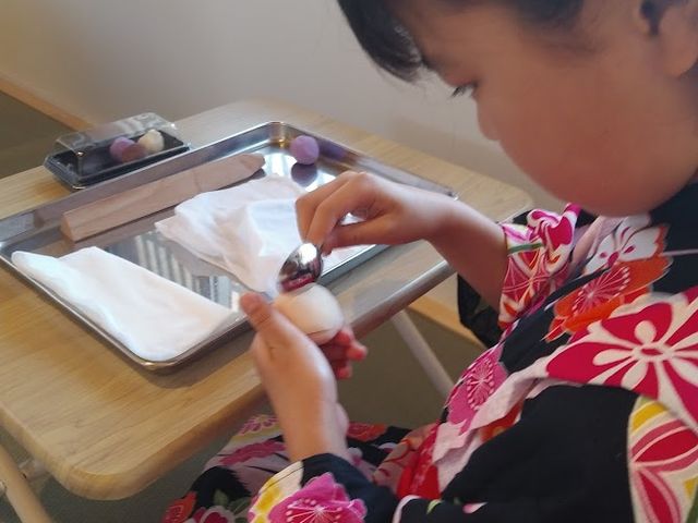 3色で3つの違うお花をつくります。_龜屋 kashichi
