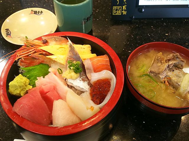海鮮ちらし銚子丸_すし銚子丸 富里店