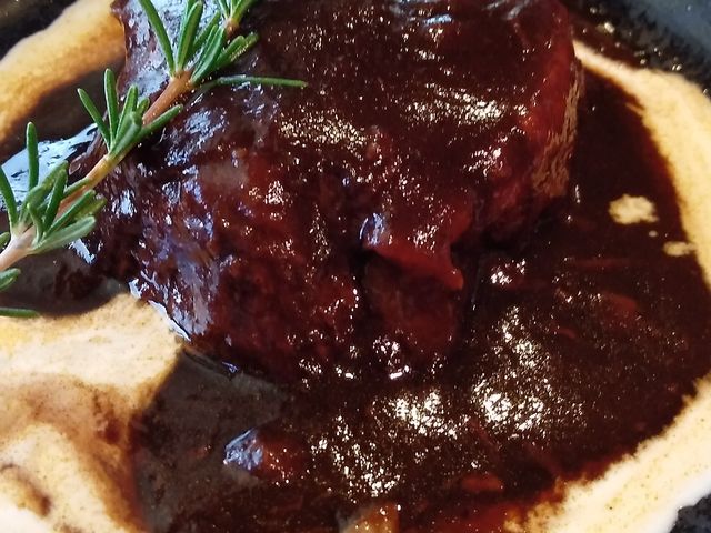 仙台和牛ホホ肉の柔らか煮_ムッシュMOIZUMI