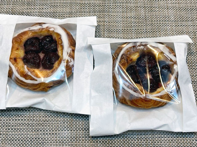 ダークチェリー
_焼き立てパンの店 リトルマーメイド 高津店(LITTLE MERMAID)