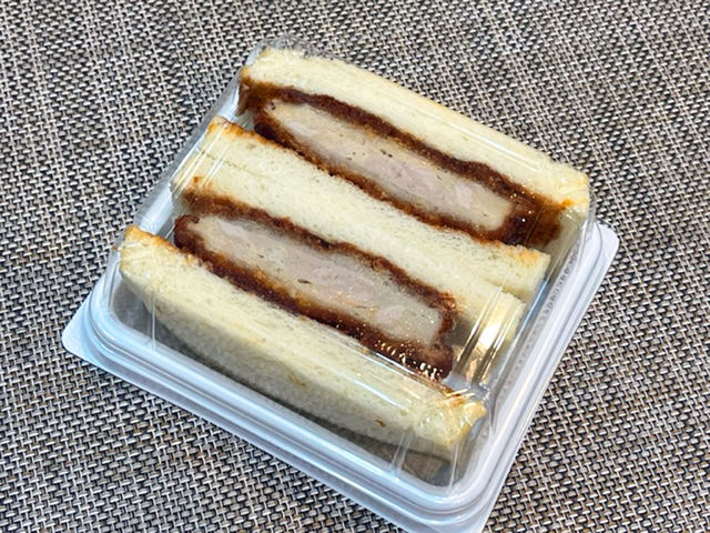 厚切り柔らかヒレカツサンド_焼き立てパンの店 リトルマーメイド 高津店(LITTLE MERMAID)