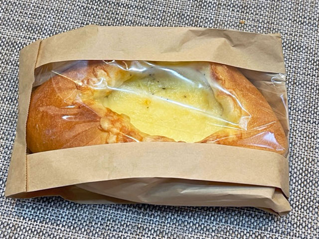 デンマークチーズのパン_焼き立てパンの店 リトルマーメイド 高津店(LITTLE MERMAID)