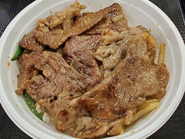 めっちゃ豪華!美味しかった!_伊江牛 新社屋店