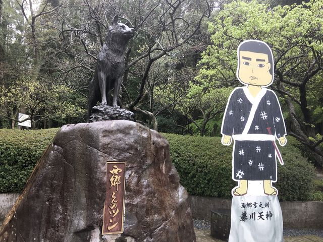 西郷さんの愛犬ツンの銅像があります。_藤川天神
