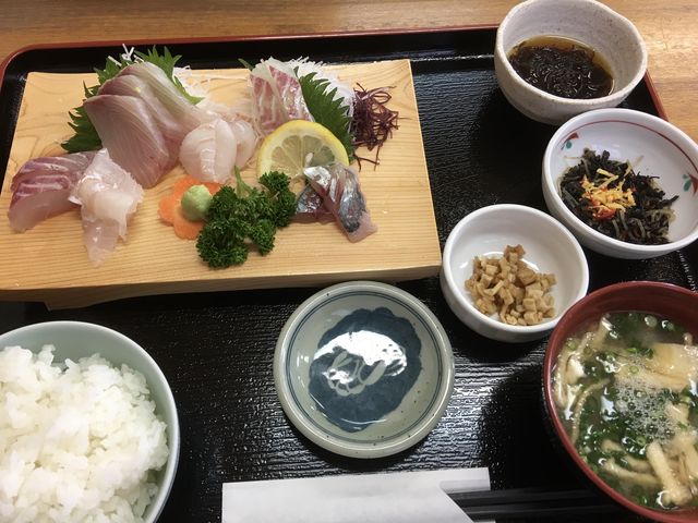お刺身定食1200円_市場食堂ぶえんかん
