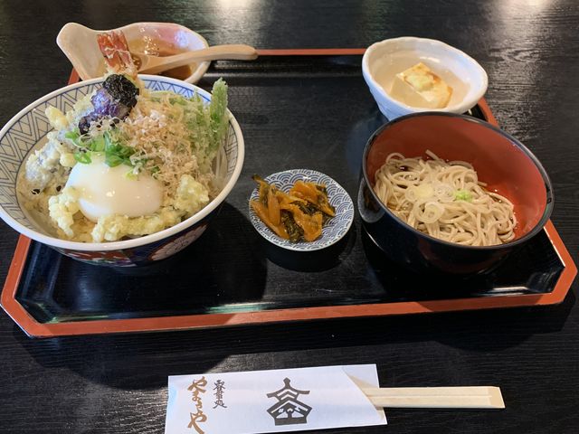やまさや民芸食事処
