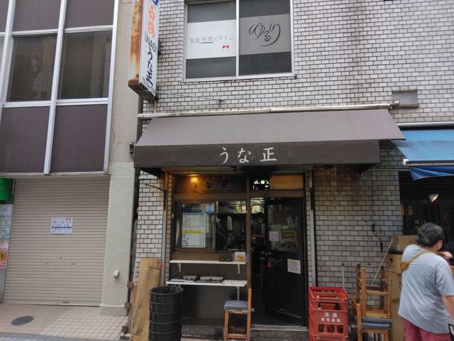 何百回もこの商店街は通っていますが、このお店の存在に気がつかなかったことが不思議です。_うな正