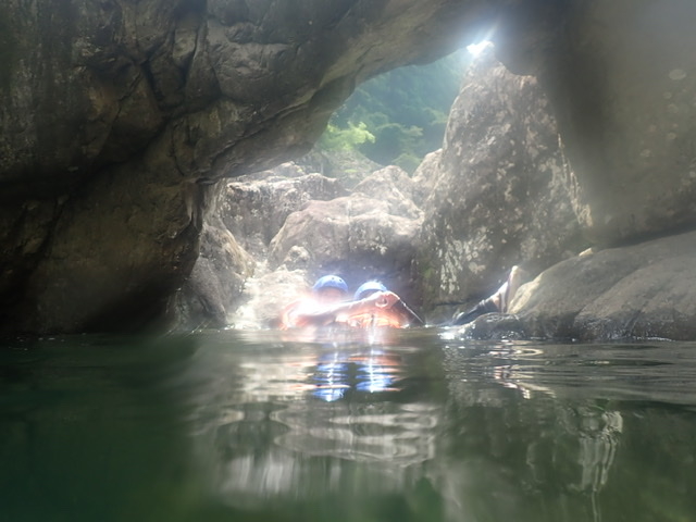 神秘的な写真を撮っていただきました_アドベンチャークラブケイズ