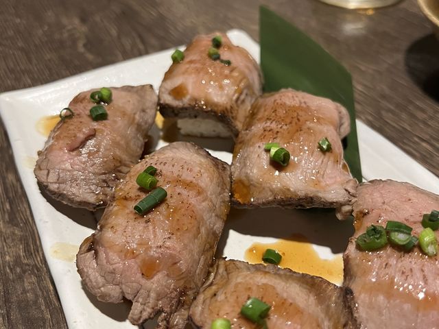 生肉寿司では無くローストビーフ寿司?_権兵衛 川越店
