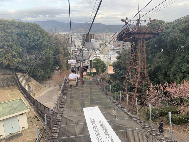 リフトで降りる際は景色良好。_松山城ロープウェイ・リフト