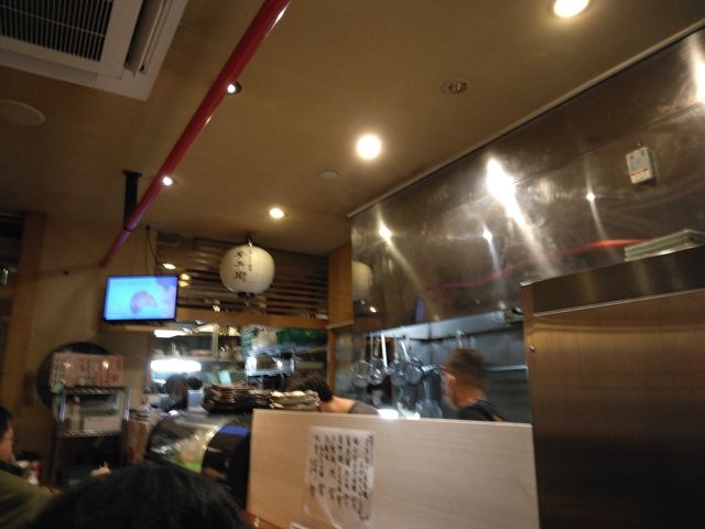 店内は明るかったです。_河童安兵衛