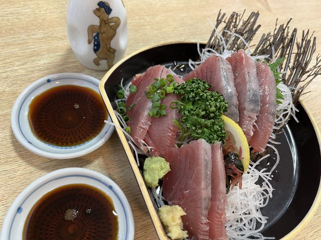 カツオのお刺身は最&高
カツオのタタキは大阪でも食べれるけど、お刺身はなかなかお目にかかれません!_久慈浜 みなと寿し