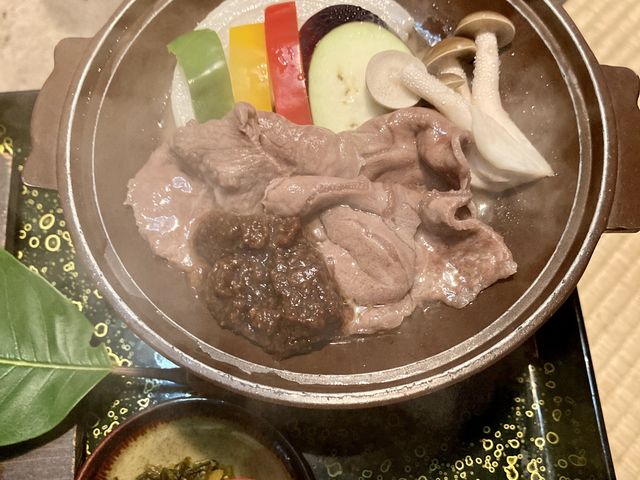 田舎味噌を付けていただきます
とても柔らかいお肉でした_飛騨ともえホテル
