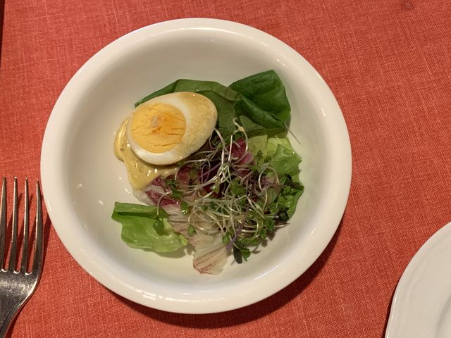 サラダは少し酸っぱかったです。_Chez 田坂(シェ・田坂)