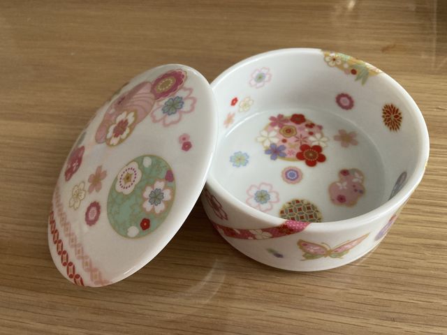 器の中もステキな和柄です。_hauolipua(ハウオリプア)ポーセラーツサロン