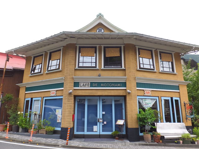 バス待合所だった建物_cafe de motonami