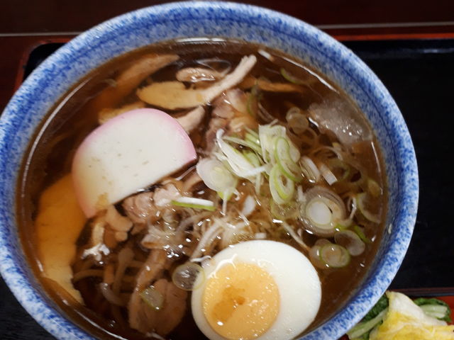 丼になみなみ、美味しい出汁_そば処太郎亭