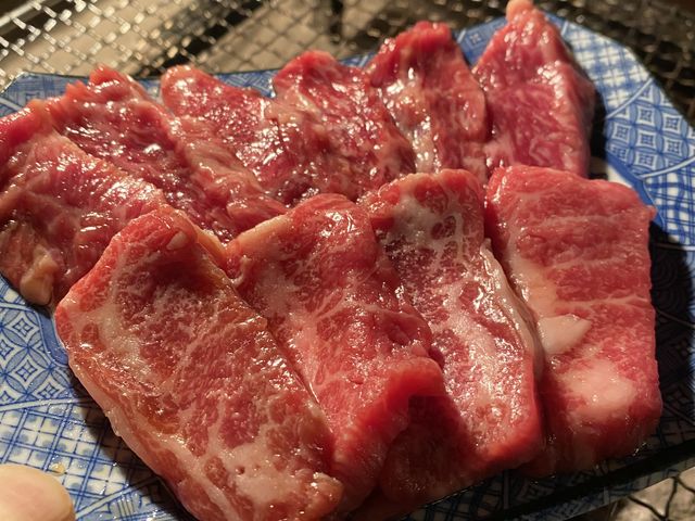 あか牛カルビとロース_焼肉 きつね