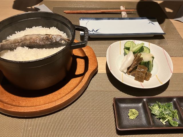 ご飯とだし茶漬けがとても美味しくお新香がたくさんあって◎夜も朝も食事はすごく良かったです。_ひなたみ館