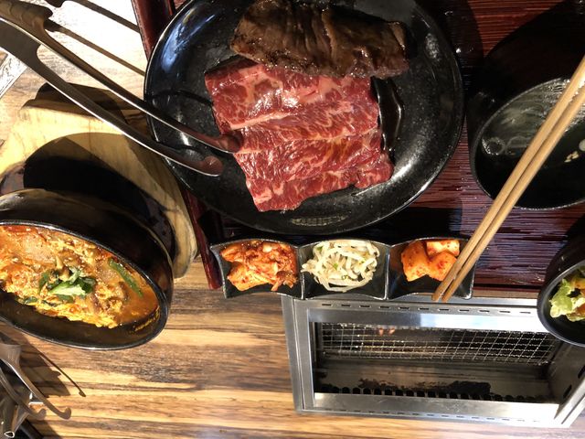写真が反対になりましたが、ハラミ定食とビビン麺です。_焼肉 陽山道 上野広小路店
