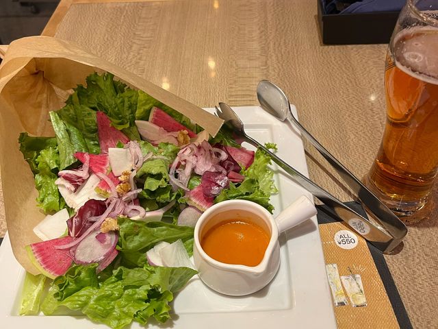 野菜サラダです。_DINING RESTAURANT KITEKI 桜木町店