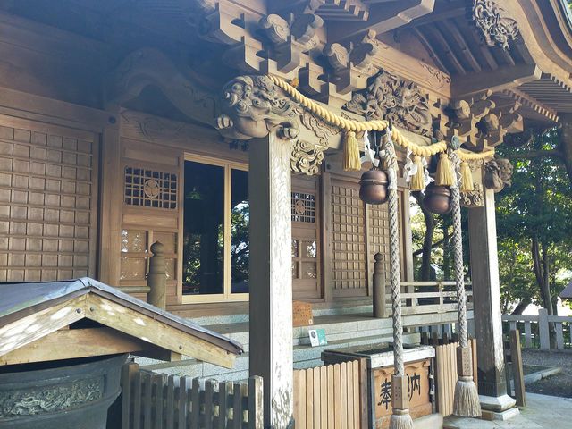 立派な拝殿_泉神社