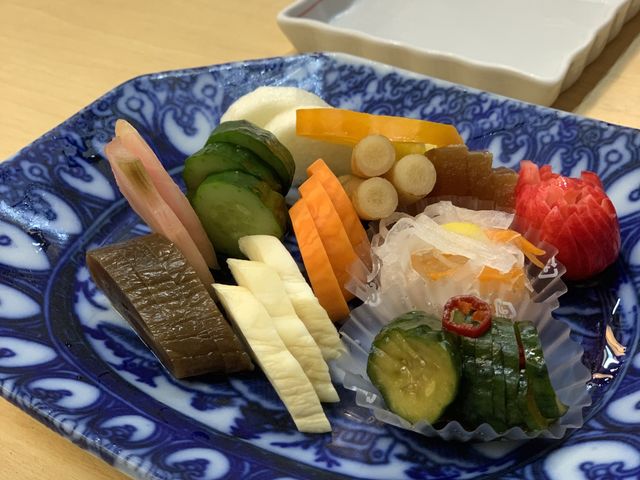 漬物も美味いです。_駿河屋