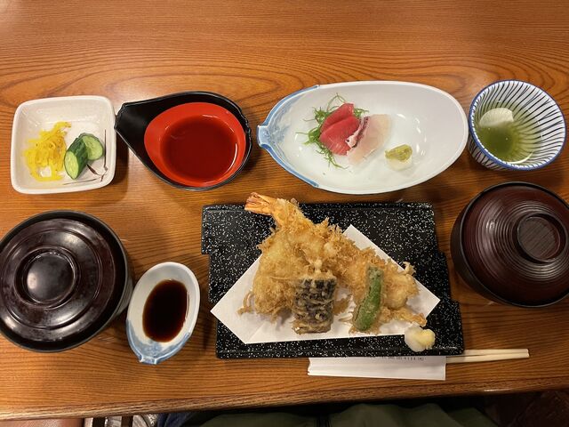 梅定食(天ぷら、刺身)_だるま料理店