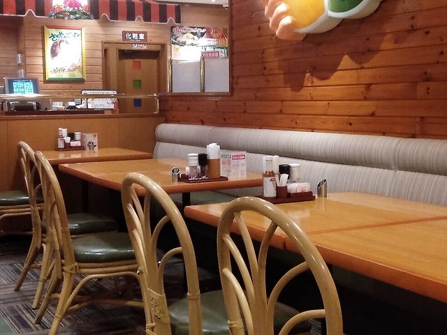 席数多いです_炭焼きレストランさわやか 吉田店
