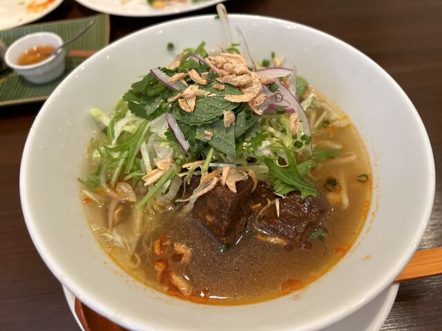 牛煮込みスパイシーブン_エナエナ Enak Enak 市川店