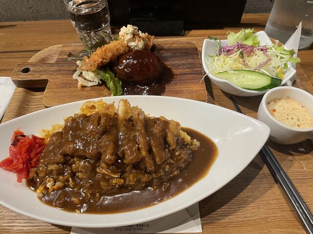 ノーマルピネライスにハンバーグとエビフライのセットを追加。ピネライスはレギュラーサイズです_キッチンゴン