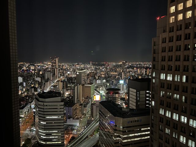 29階の部屋からの夜景_ザ・リッツ・カールトン大阪