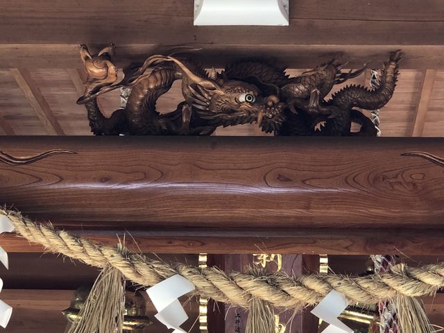正面の龍です。_新山神社