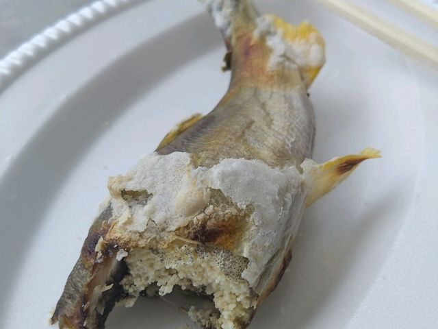 子持ち鮎の塩焼き
食べかけでスミマセン_たなかや