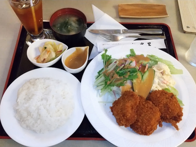 ひれかつ定食(ドリンク付き)_仙中里ファミリーレストラン