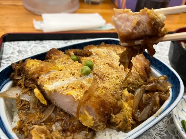 肉厚カツ丼ですね。
美味しいです。_なかじま 会津若松