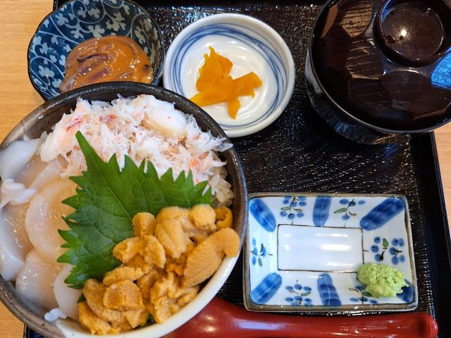 3色お好み丼の並_朝市お食事処山三道下商店