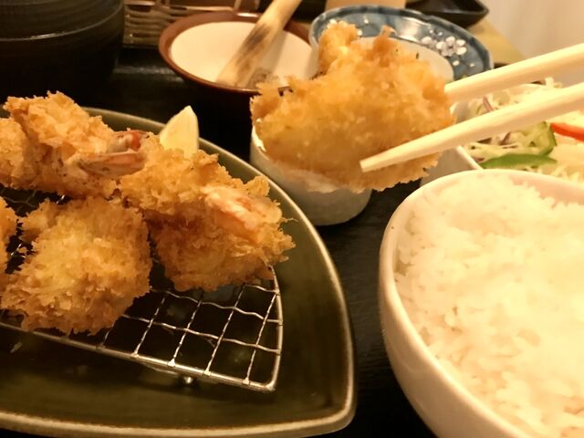 カキフライ定食です_さくら亭
