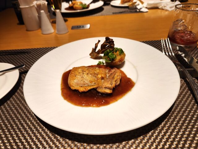チキンのロースト
オニオンソースがとても美味しかった。_函館国際ホテル