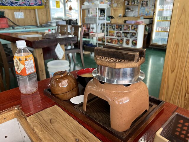 カニ肉入りの釜飯_海鮮焼 海道丸